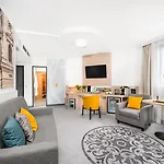 Mercure Center מלון 4*