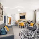 Mercure Center