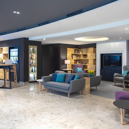 Mercure Center מלון