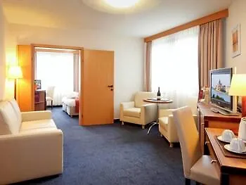 מלון Mercure Center 4*
