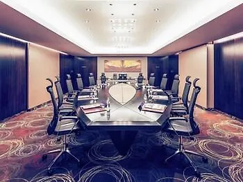 Mercure Center מלון 4*