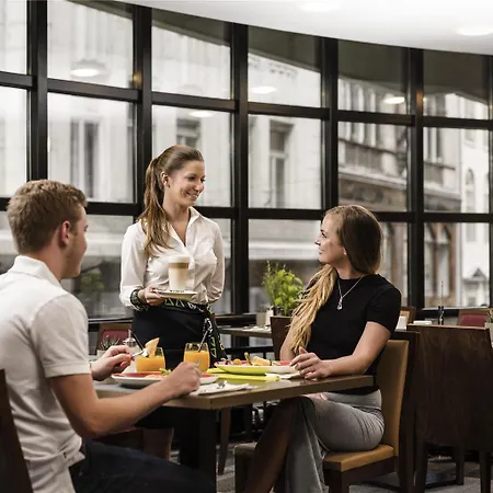 Mercure Center Hotell 4*