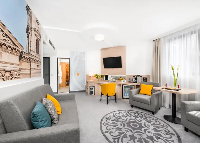 Mercure Center מלון 4*