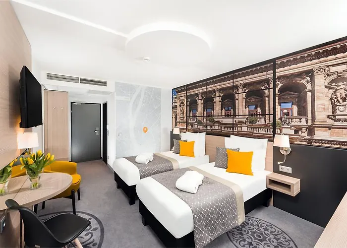 Mercure Center Hotel 4*