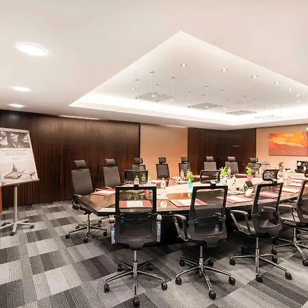 Mercure Center Hotel 4*