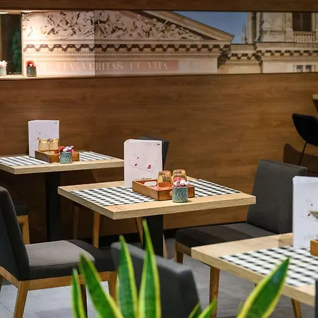Mercure Center Hotel 4*