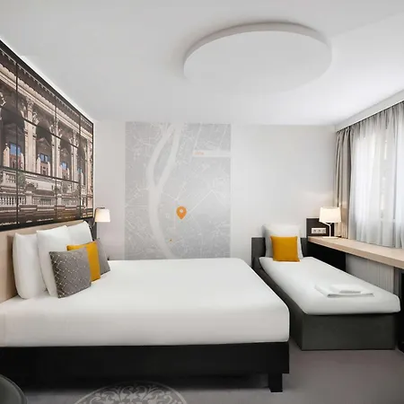 Mercure Center Hotel